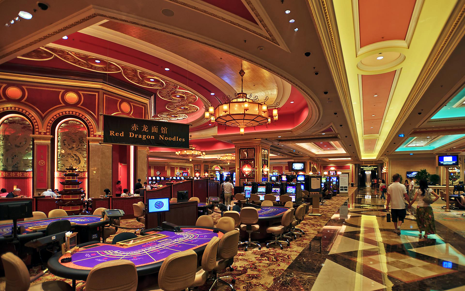 Royal Flush’a Giden Yol: Poker Stratejileri